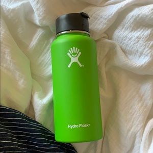 Hydro flask lime green